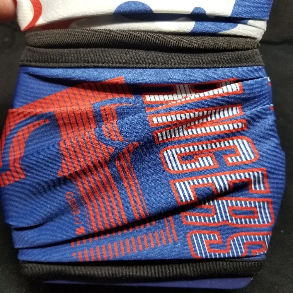 NEW-BOYS-3 PIECE FACE COVERING OFFICAL MLB RANGERS